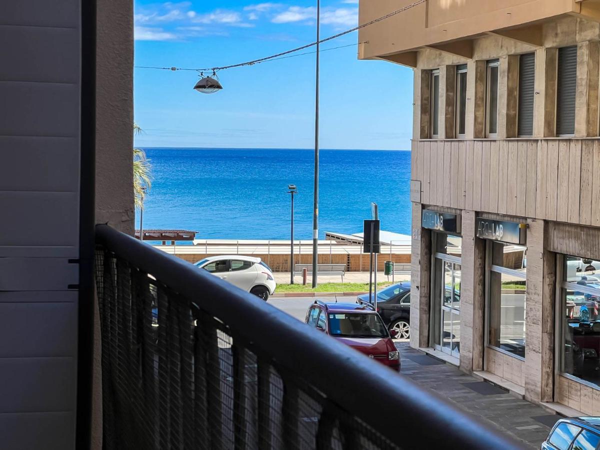 Nuovo Bilocale Vista Mare Apartamento *